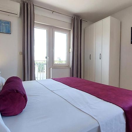 Sea Side Apartments Водице Екстер'єр фото