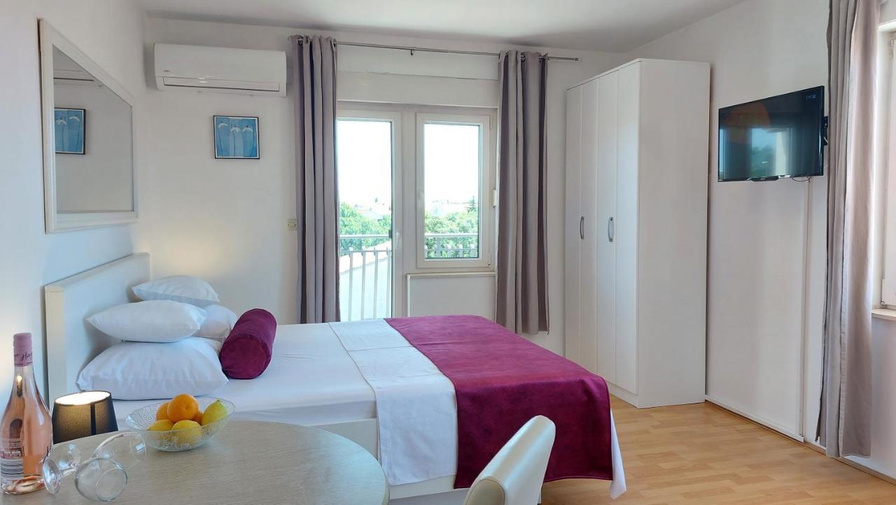 Sea Side Apartments Водице Екстер'єр фото