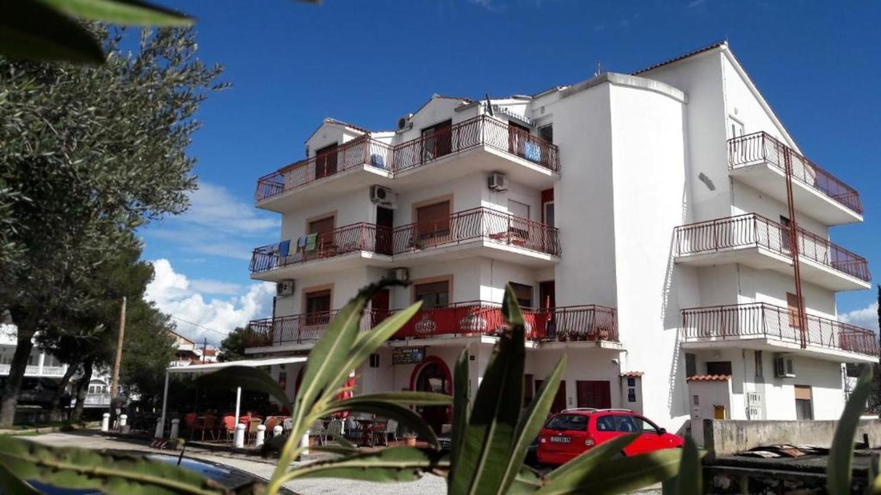 Sea Side Apartments Водице Екстер'єр фото