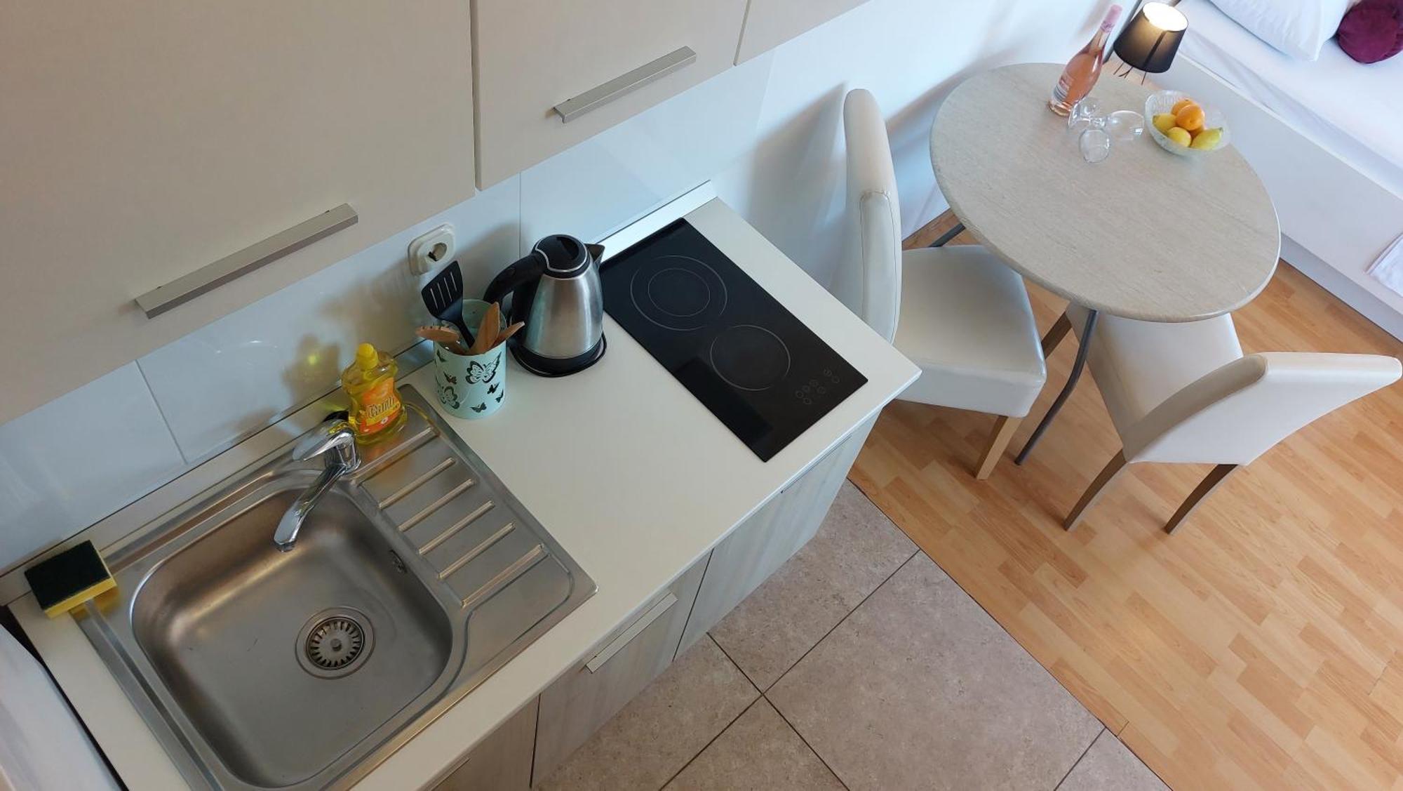 Sea Side Apartments Водице Екстер'єр фото