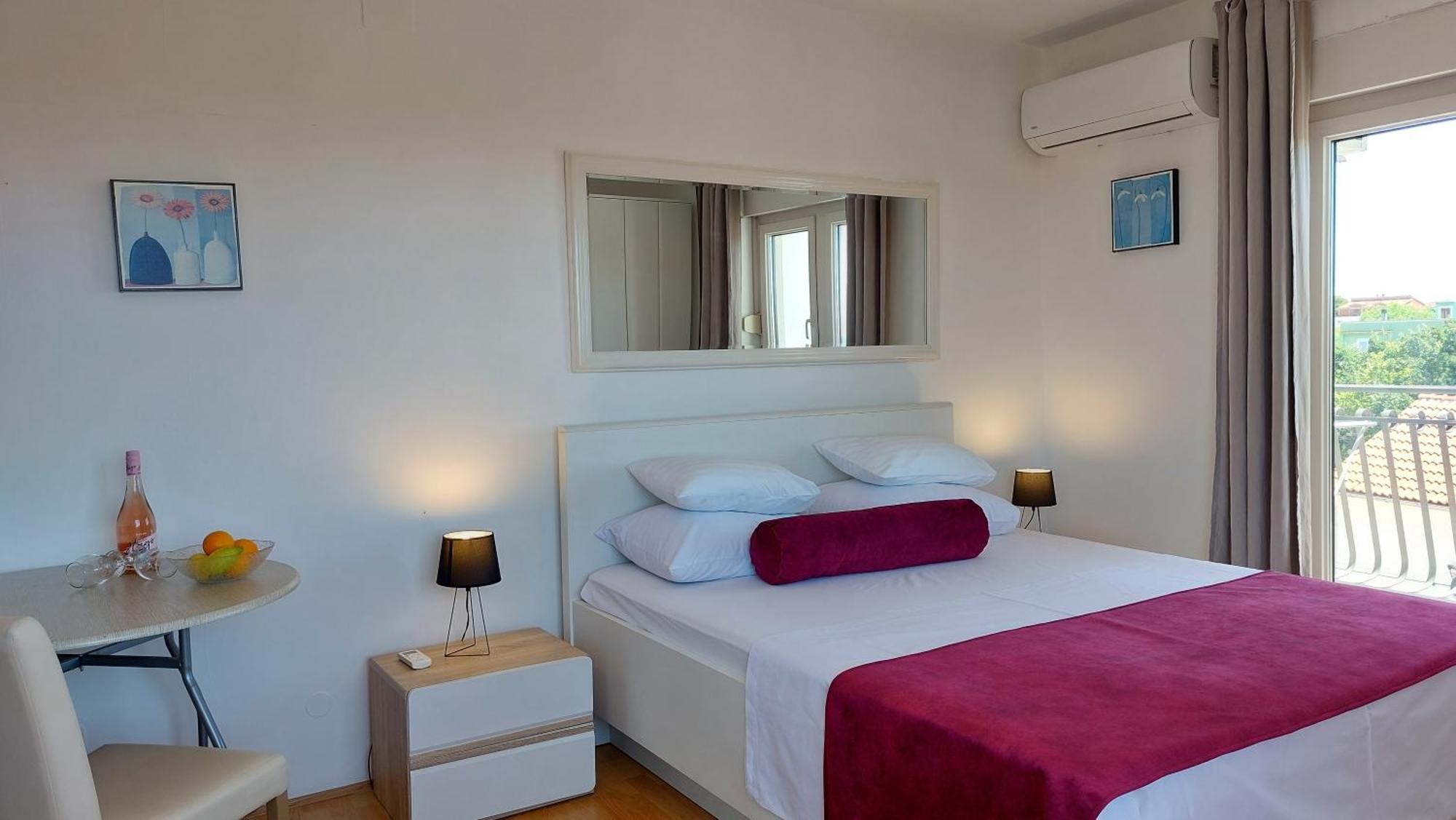 Sea Side Apartments Водице Екстер'єр фото