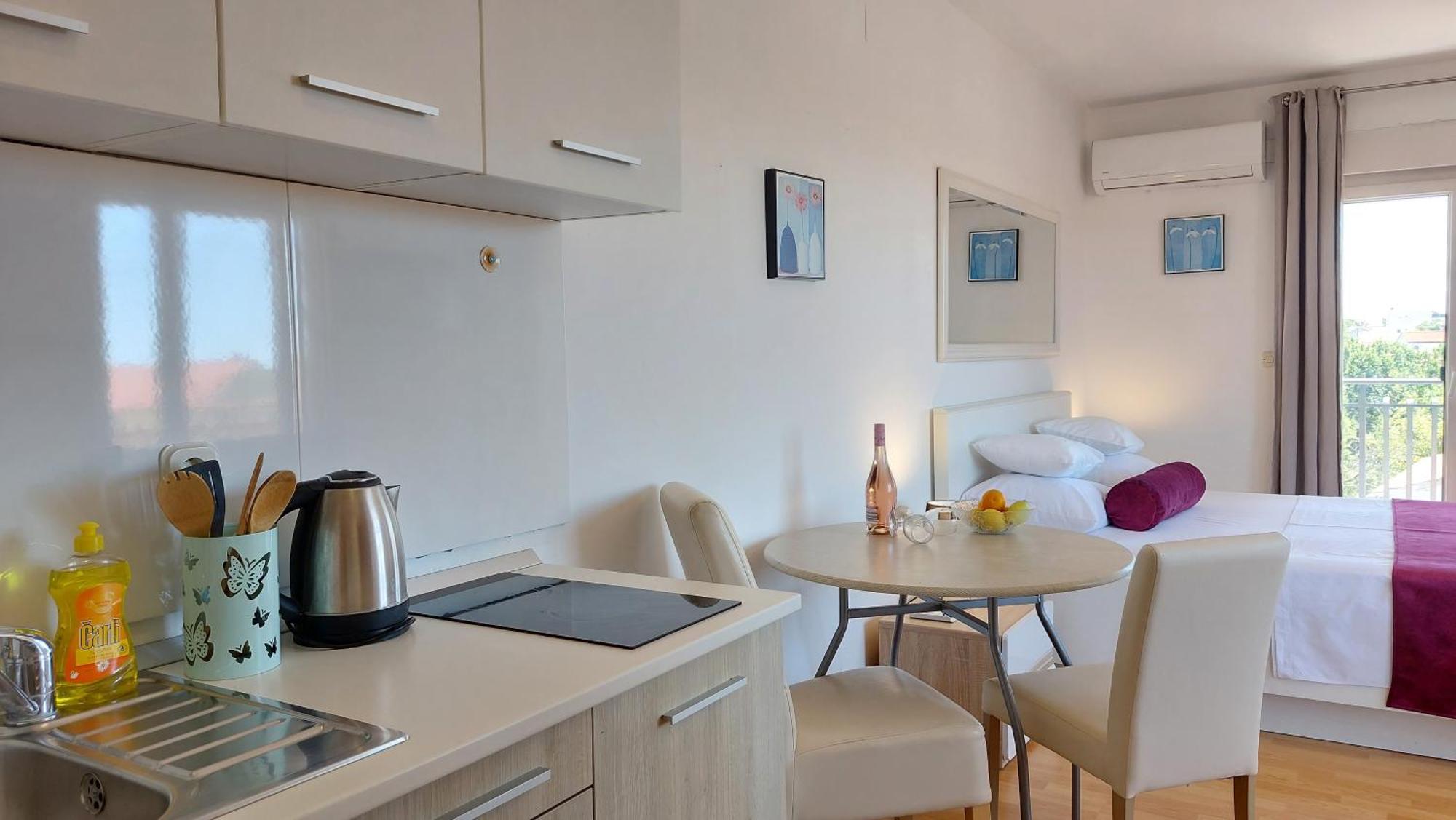 Sea Side Apartments Водице Екстер'єр фото