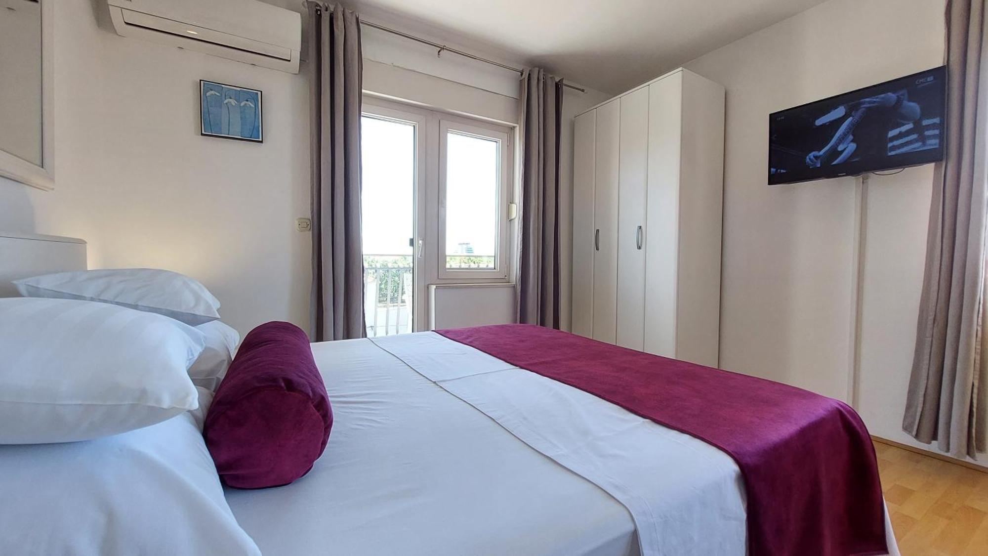 Sea Side Apartments Водице Екстер'єр фото