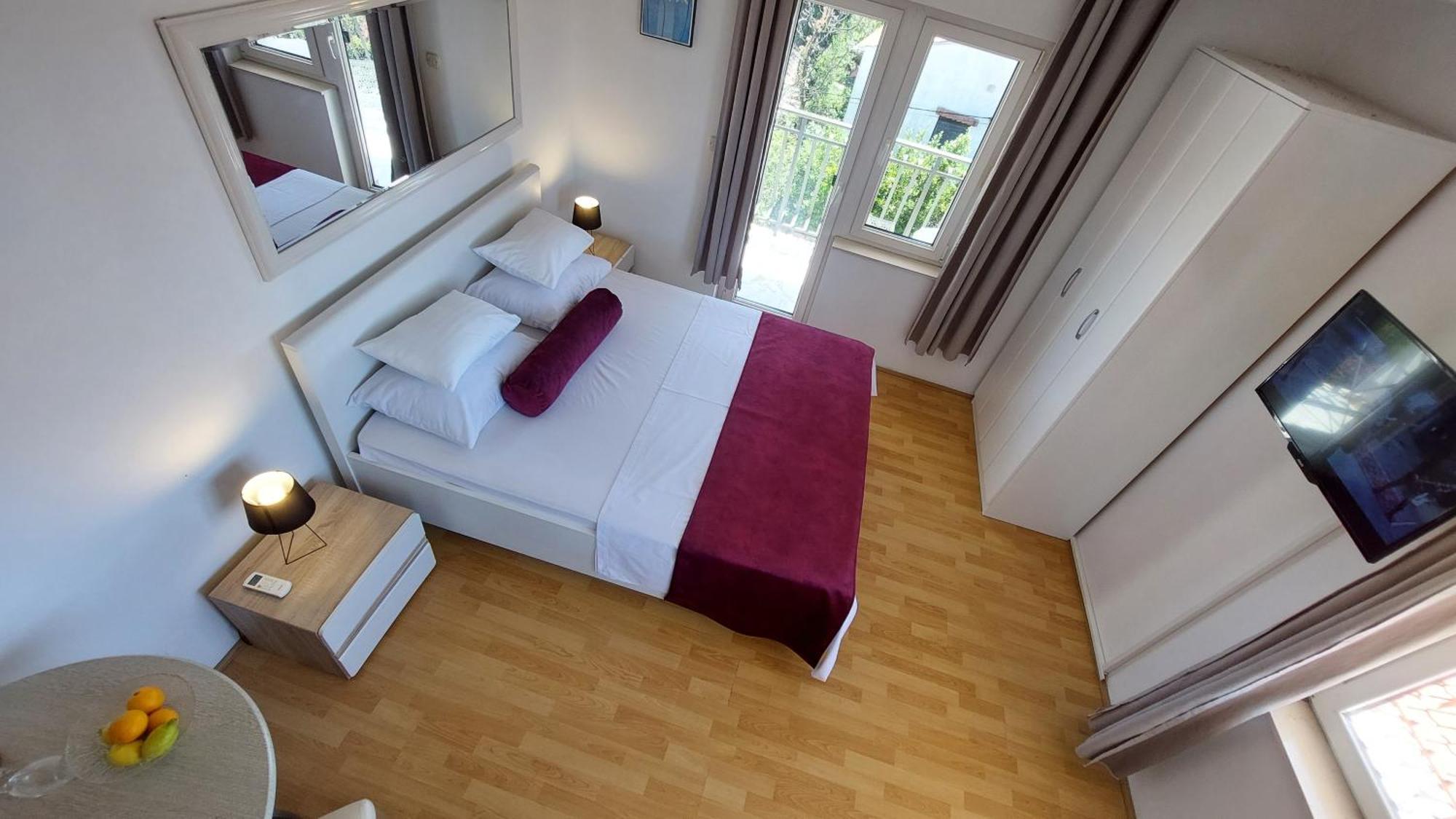 Sea Side Apartments Водице Екстер'єр фото