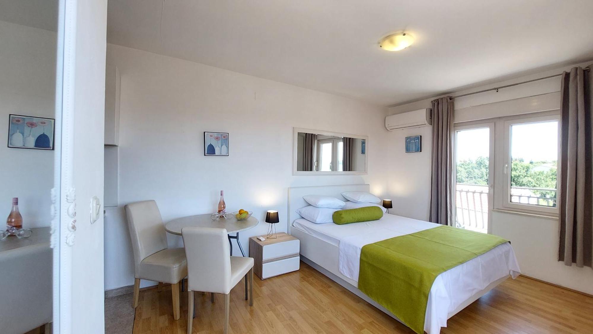 Sea Side Apartments Водице Екстер'єр фото